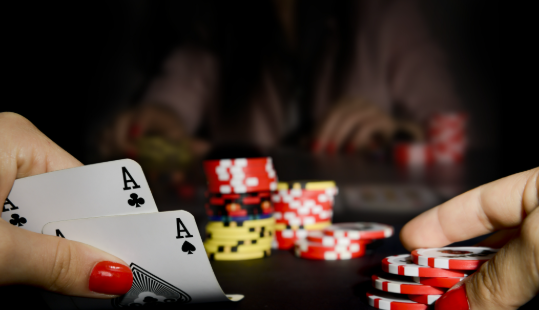 Illustration of a 9-handed poker table showing all positions from Early Position to the Button with standard abbreviations.